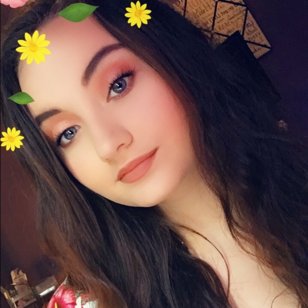 Meet your Posher, Brianna